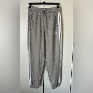 NEW Adidas Women's Essentials Fleece 3-Stripes Pants Medium Heather Gray - M